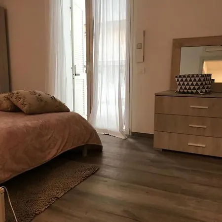 Brianza A Tagliata Di 30 Mt Mare Villa *